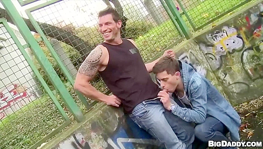 Sweat-Drenched Showdown: Hardcourt Hookups Gone Wild – GayBarebacks 18+