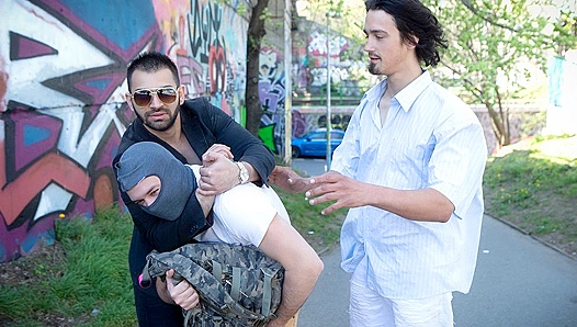 Luke, Peter Uman Ray Heat Up After a Burglars Surprise – GayPornXXX