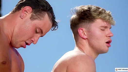 Dean Kyles Wild Outdoor Bareback Adventure – GayPornXtreme