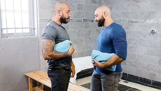 Steaming Wet Muscle Bears Go Hard in the Shower – Raw Passion Unleashed
