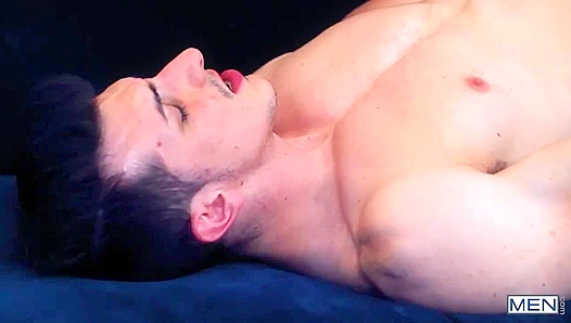 Jackson Traynor Plows Michael Jackman Hard—No Condom, Just Pure Throat Action –