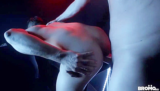 Logan Styles Rocky Vallarta Heat Up With Raw, Gritty Gay Sex – BromoUS
