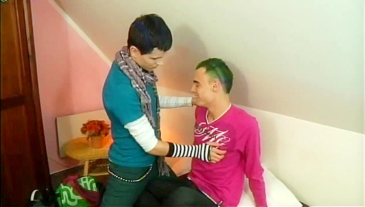 Emo Boy Sam Gets a Creamy Facial From Hunk Peter – GayXXX