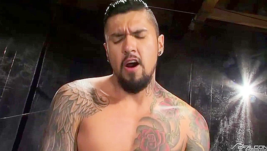 Spit Swapping Madness: Shawn Wolfe Boomer Banks Deep Throat Frenzy – RagingStallion