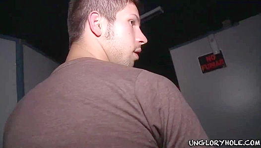 Jake Austin Craves Hot Blowjob Action Under Texas Heat – UnGloryHole 18+