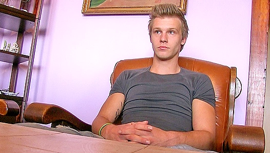 Desperate Beauty Pays Off Debts by Going Harder on Cam – GayPornoCam 18+