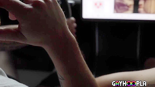 Kane Hardy Thomas Rosewoods Sizzling Car Encounter Gets Horny – GayPornX 18+