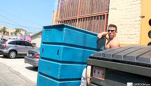 Adam Russo Takes Huge Load Down Throat Behind the Club – Hot Gay XXX Scene
