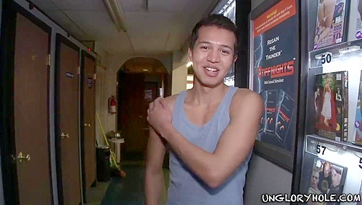 Aaron Felix Explore Hot Shared Glory Hole Action – Steamy Gay Encounters