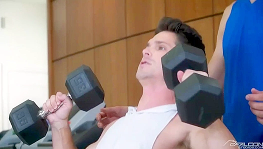 Nikko Russo Devin Franco Heat Up the Gym with Steamy Blowswap – 18+
