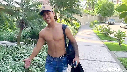 Steamy Encounter: Hot Hunk Duo Goes Wild – EastBoys Comp Ciao Alves 18+