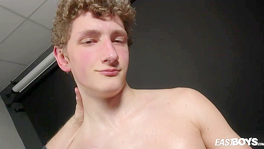 Oiled-Up Obsession: Alan McKenzies Slipping into Pure Pleasure – EastBoys 18+