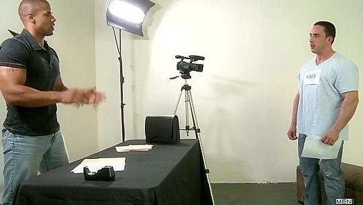 Casting Couch Temptation: Agent Seduces Young Actor Ryan – Gay Passion 18+