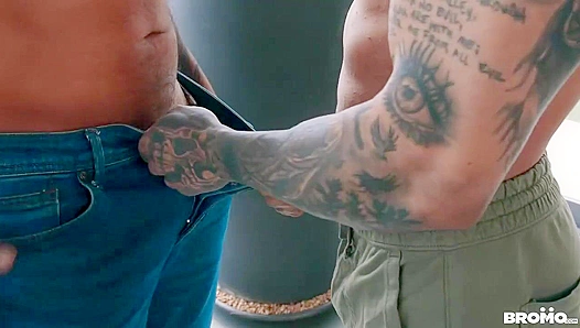Pietro Duarte Seduces Viktor Rom in Fiery Gym Hookup – Raw Gay Lust Exposed