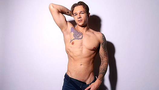 Jaydens Juiciest Moments: Explosive Solos Revealed – GayXpress 18+