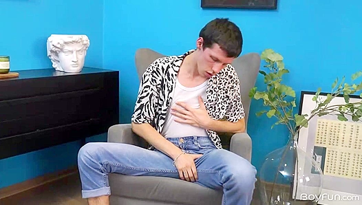 Henry Wilcox Spreads Wide, JERKS OFF With Deep MOANS – Steamy Solo Session