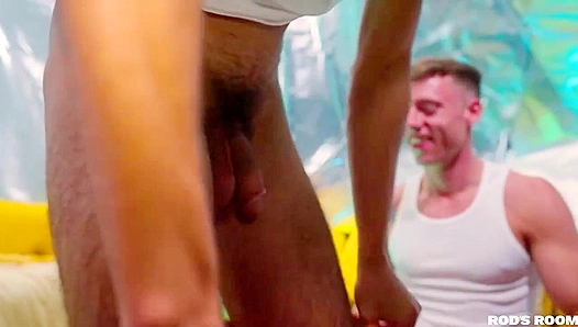 Elliot Finn Justin Matthews Heat Up the Rods Room with Fiery Chemistry – GayPornHeat 18+