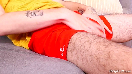 Niko Miller Pleases Himself With Thicker Than Ever UnCut Meat In Solo Tryout – BoyFun