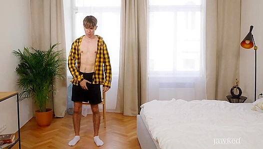Slippery Strokes Raw Heat: Slim Vincent Castel Gets Fully Wrecked – JAWKED