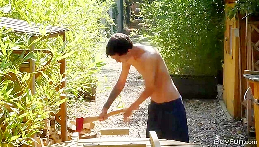 Carlos Josh Get Wet — Steamy Outdoor Hookup Action – BoyFun 18+