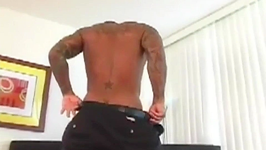 Tattooed Stud Teases Hard Muscle as Horny Older Guys Watch On – HotGuysFuck 18+