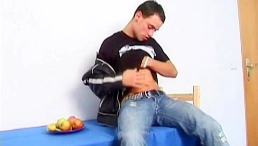 Jakubs Explosive Orgasm at the Wild Naked Party – Steamy Gay Action 18+