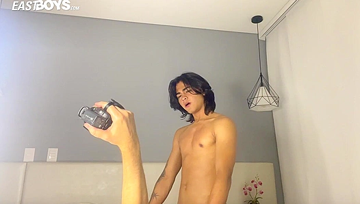 Arthur Hunters Silken Hair, Explosive Orgasms – EastBoys 18+