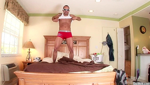 Tony Rocs Steamy Solo Show — Hand Pumping Hard Just for You – AXXX Gay