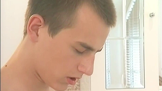Hot Steamy Encounter: Steve Rives Takes It Deep in the Shower – UncensoredGayFun 18+