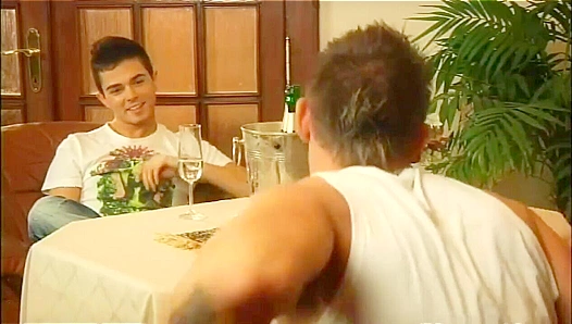 Alex Grander Gets Pounded Hard in Steaming Gay Encounter – HotXXxFun 18+