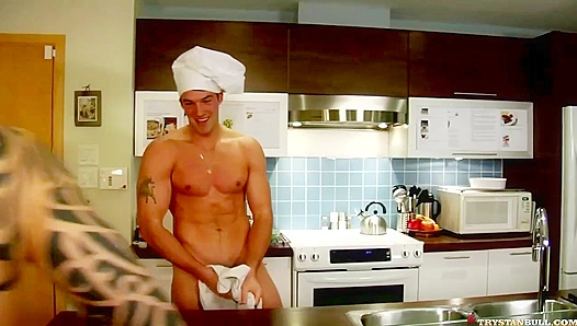 Spice Heat: Chef Trystan Bulls Serves Up Steamy Fun With Johan Lapointe – XXX