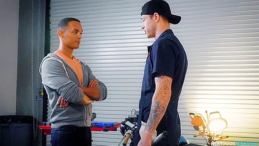 Muscle War: Jayden Marcos A.J. Sloan Collide in Steamy Showdown – NextDoor