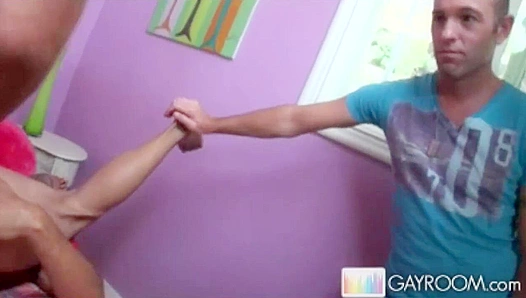 Gianni Lucas Steamy Fuck Almost Goes Wrong When Condum Slips – GayXXX