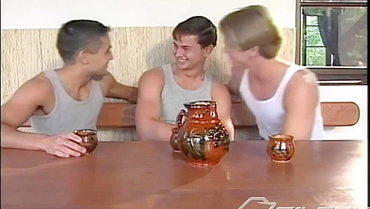 Retro Heat: Hot Vintage Ass Play Featuring Martin Sandor Patrik Zsolt – GSprUrg 18+