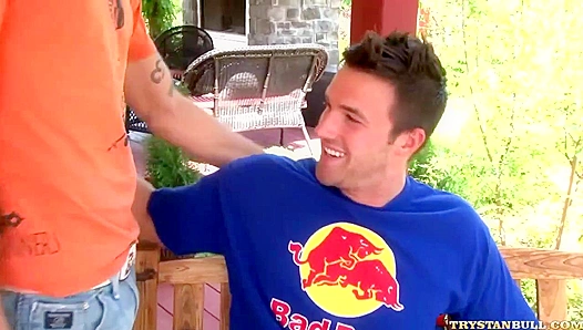 Outdoor Heat: Trystan Bull Ben Rose Ignite Passion Under the Sun – GayHookUps 18+