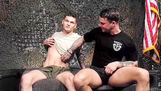Jason Windsor Tyler James Heat Up Military Bunk with Hot Four-Way Action – XXX