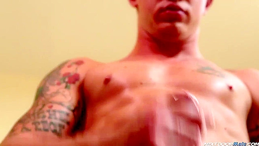 James Ryder JERKS OFF Flashing That PERFECT ASS – Real Neighbor Action 18+