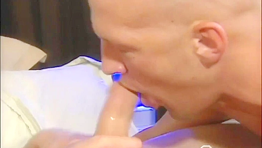 Hardcore Throwback Thrust: Derrick Rides Maxx Raw – FalconIcons 00s Gay Porn