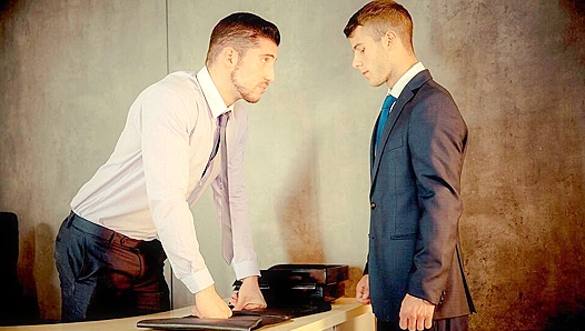 Leo Domenicos Steamy Office Encounter — Hot Gay Sex Under Pressure – TheGayOffice 18+