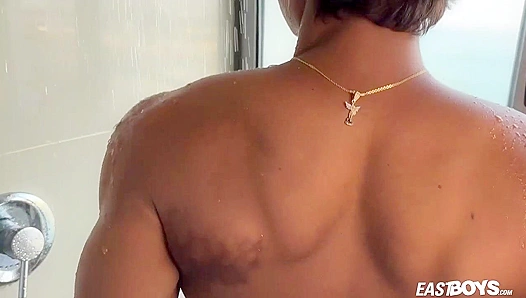 Damond Browns Smoldering Physique Fuels Hot Desire – EastBoys 18+