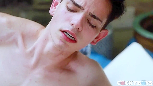 Thirsty for More: Eli Taytes Hot Outdoor Encounter – CockyBoys 18+