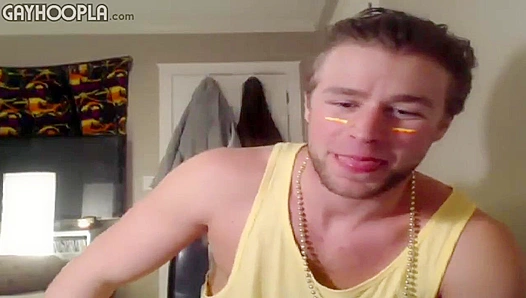 Blond Beast Brad Valentine Dominates with Rock-Hard Cock – GayXXX Action