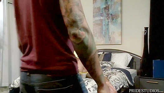 Weak for That Huge Rod: Sean Duran Takes Christian Wildes Massive Cock – ExtraBigDicks