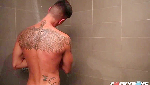 Steamy Shower Session: Angel Cruz Gabriel Clark Get Dirty – Hot Gay Action