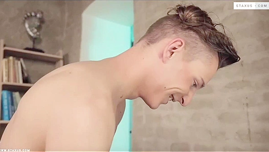 Hardcore Athlete Fuck: David Pounds Ian Raw from Behind – GayPornX 18+