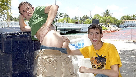 Mike King Takes It Hard Outside as JT Knightly Claims Him Completely – Gay Porn Action