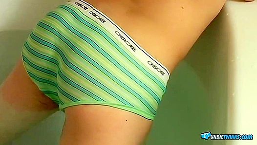 Jeremiah Shanes Tight Fit Tease — Bulge Popping Moves That Mesmerize – GayPrideTube 18+
