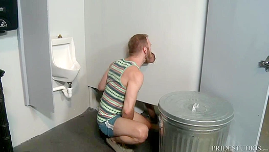 Chandler Scott Peter Marcus Go Wild in Steamy Bathroom Encounter – PrideStudios 18+