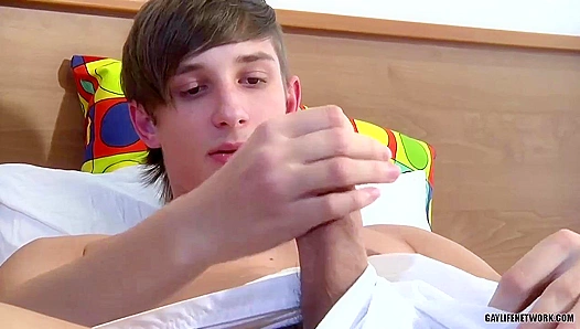 Kevin Ateahs Hot Solo Session: Soccer Threesome Vibes On Camera – PurePerf 18+