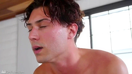 Sun-Drenched Desire: Tom Bentley Cameron Cyles Heat Up by the Pool – GayXXX
